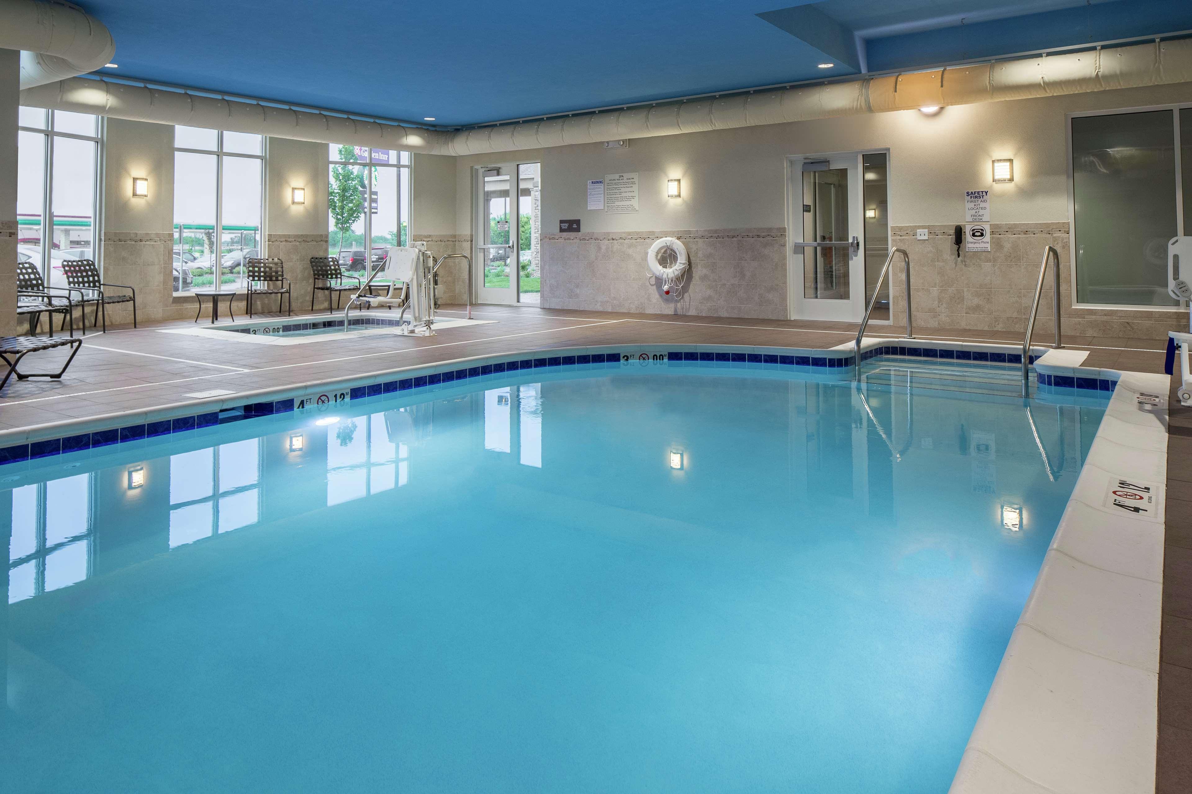 Hilton Garden Inn Bettendorf/ Quad Cities Bagian luar foto