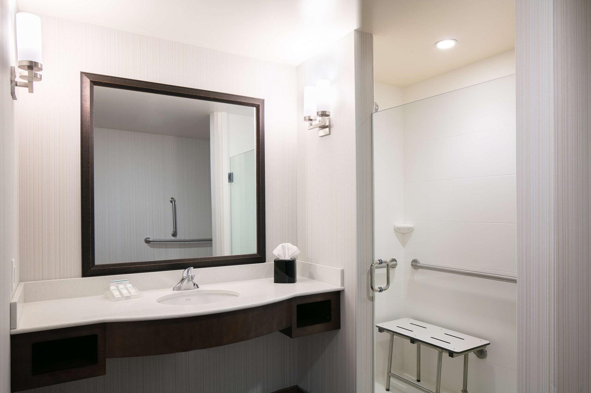 Hilton Garden Inn Bettendorf/ Quad Cities Bagian luar foto