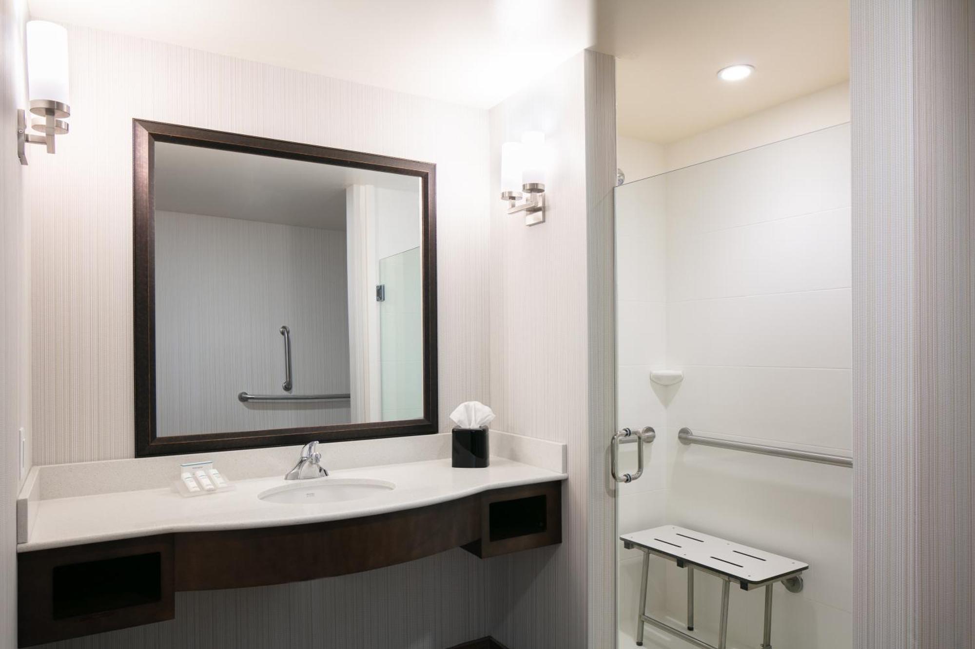 Hilton Garden Inn Bettendorf/ Quad Cities Bagian luar foto